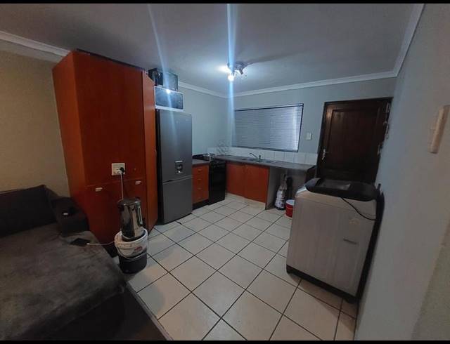 2 BEDROOM APARTMENT FOR SALE IN MONTCLAIR